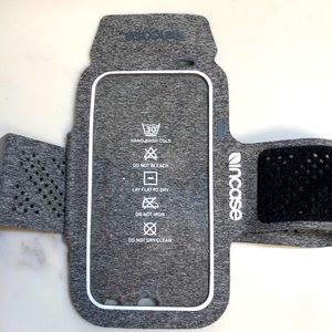 Arm band for phone/ipod